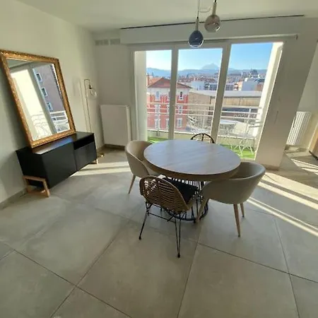 Apartment Splendide 70m2 Balcon + Parking